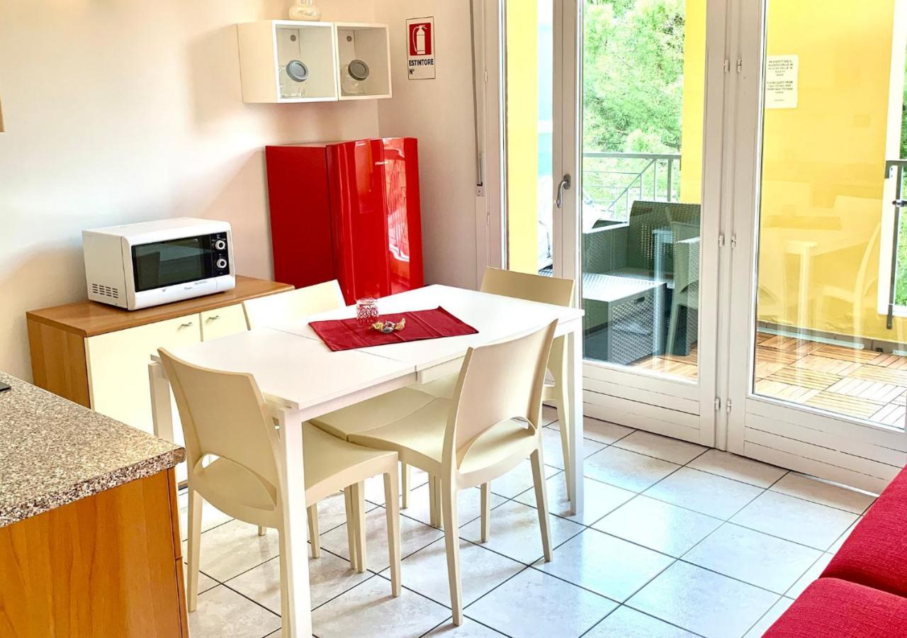 Gardalakeapartment a Sirmione Bagian luar foto