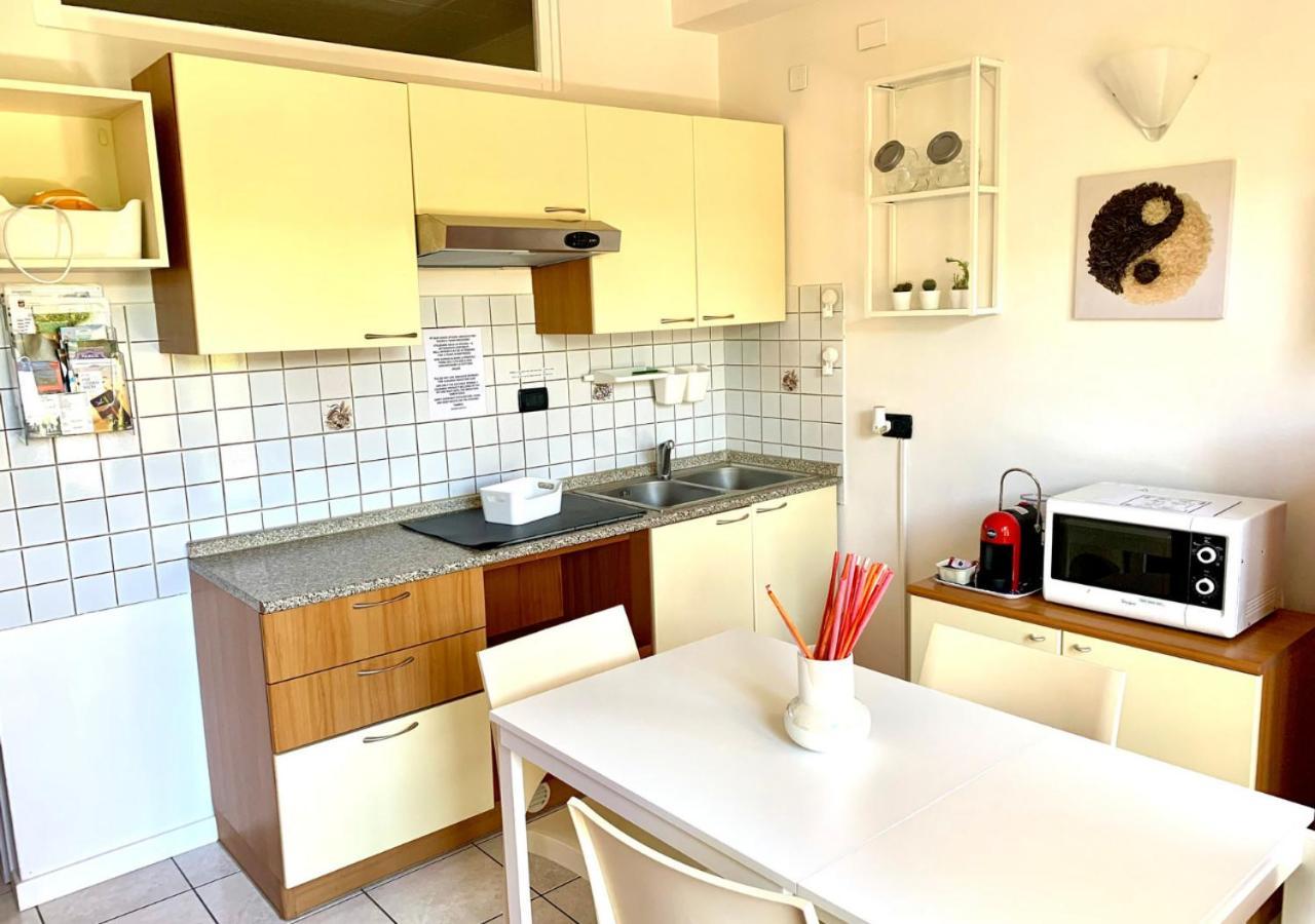 Gardalakeapartment a Sirmione Bagian luar foto