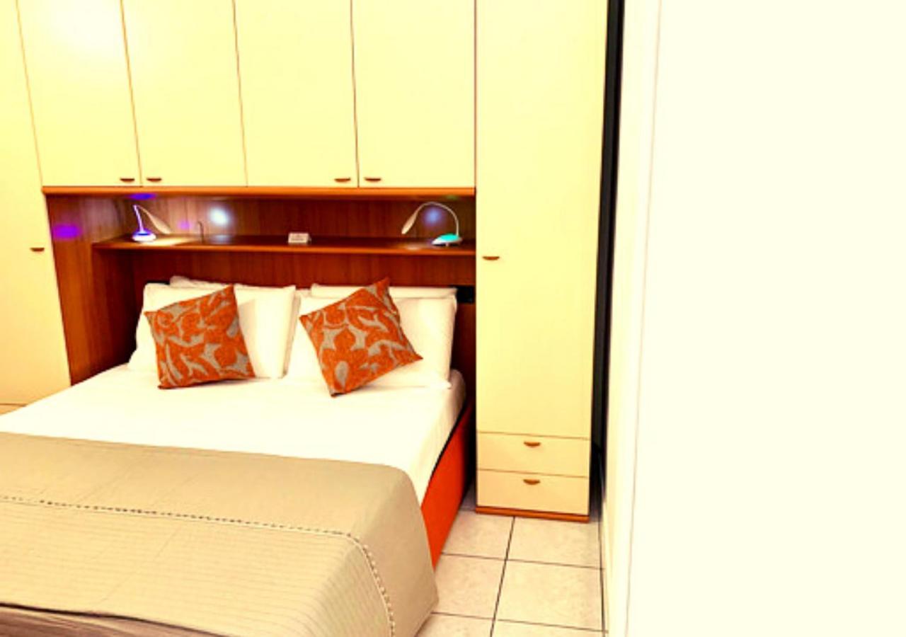 Gardalakeapartment a Sirmione Bagian luar foto