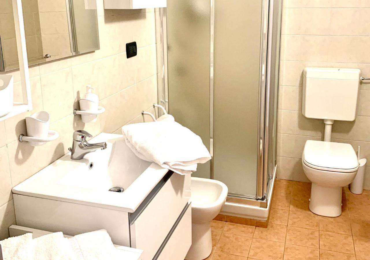 Gardalakeapartment a Sirmione Bagian luar foto