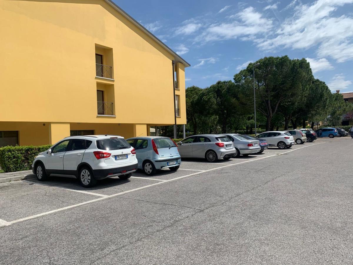 Gardalakeapartment a Sirmione Bagian luar foto