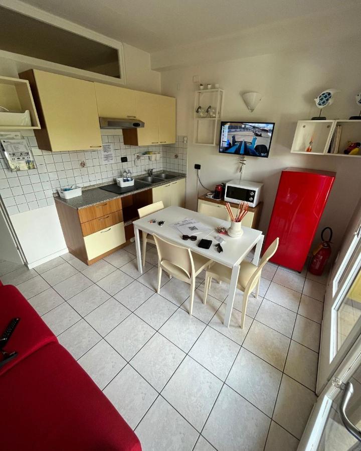 Gardalakeapartment a Sirmione Bagian luar foto