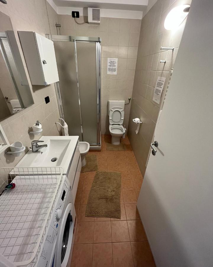 Gardalakeapartment a Sirmione Bagian luar foto